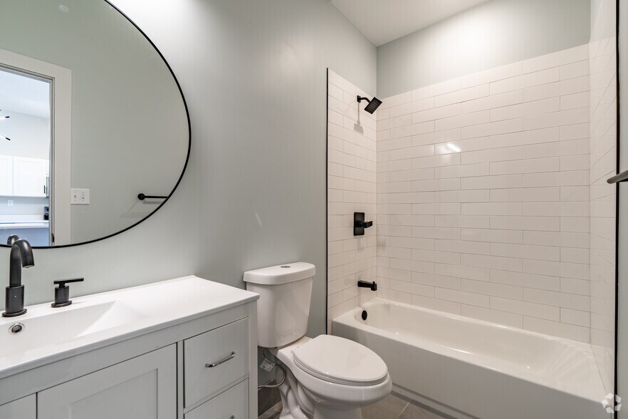 More Photos Of 628 Madison Ave, Memphis Apartments For Lease