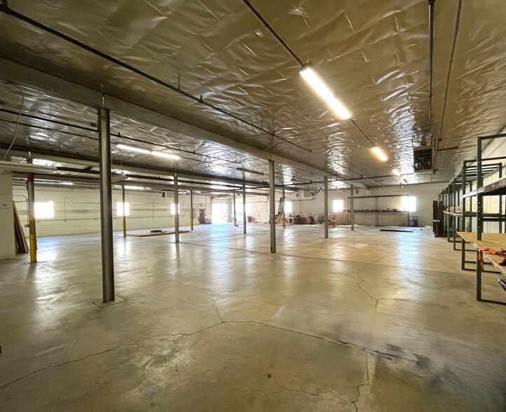 More Photos Of 123 N 10th Ave, Melrose Park Warehouse For Lease