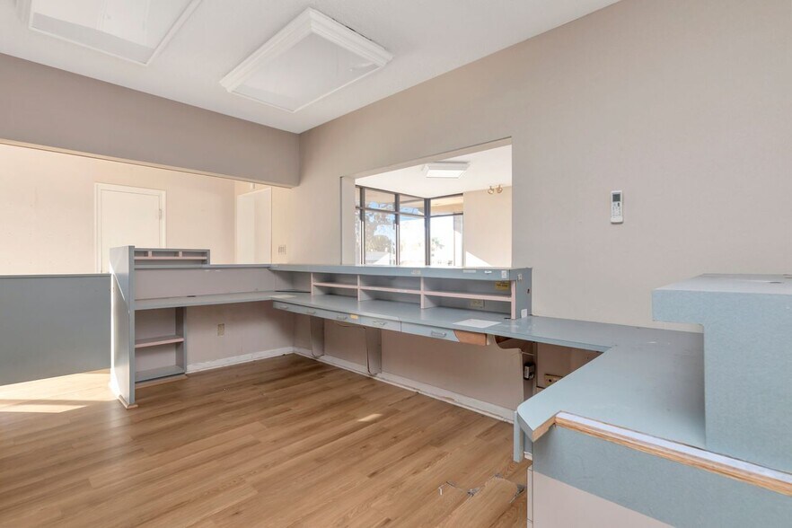 More Photos Of 1201 S Myrtle Ave, Clearwater Medical For Sale