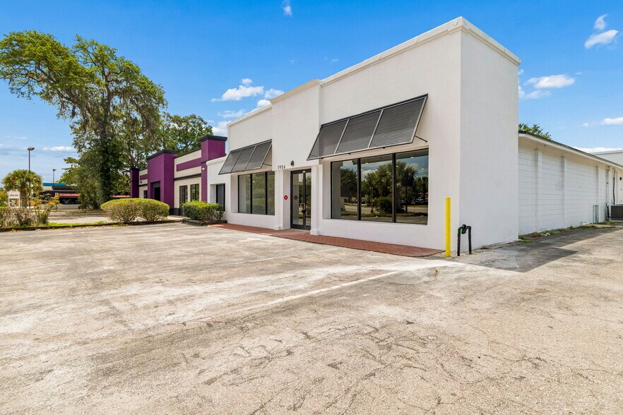 More Photos Of 1956 Kingsley Ave, Orange Park General Retail For Sale