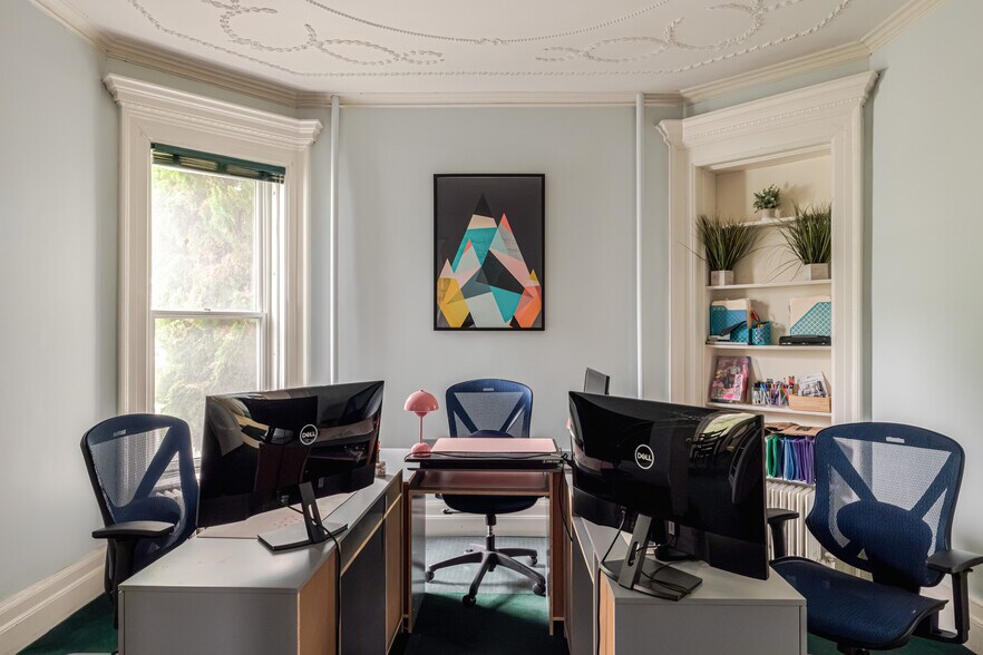 More Photos Of 437 E Allen St, Hudson Office For Sale