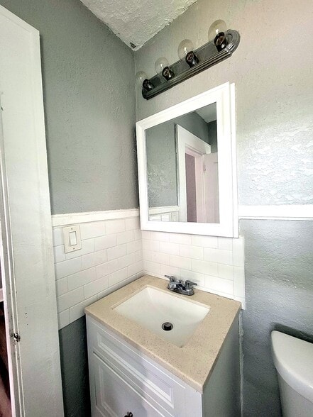 More Photos Of 619 Kirkwood Ter N, Saint Petersburg Apartments For Sale