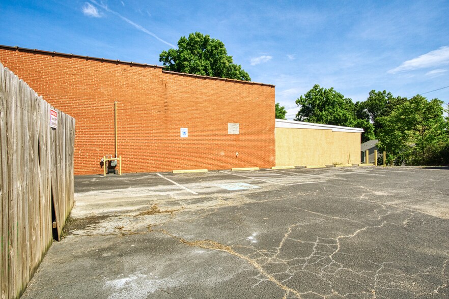 More Photos Of 608 Church St, Concord Fast Food For Sale