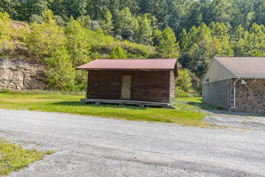 More Photos Of 90 Stonecoal Rd, Horner Freestanding For Sale