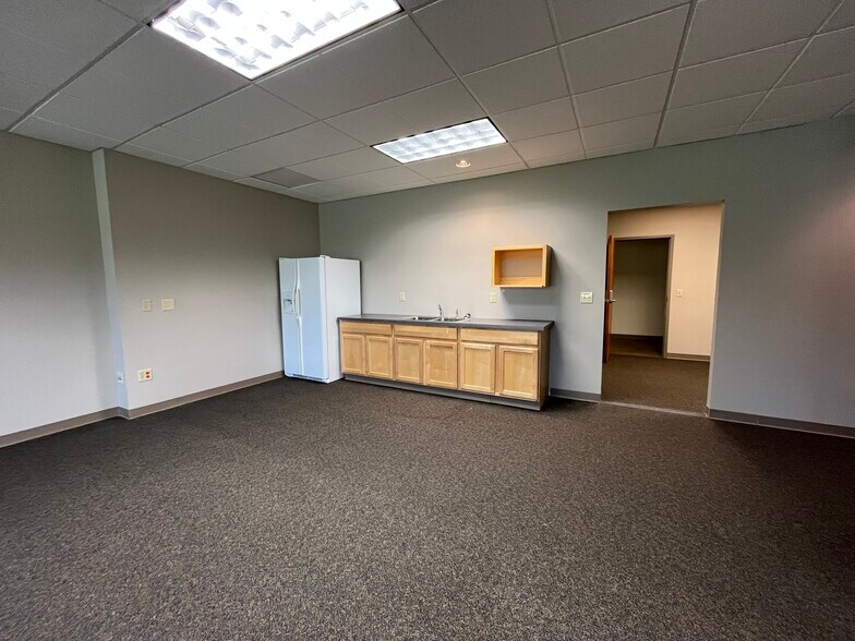 More Photos Of 7340 W 21st St N, Wichita Office For Lease