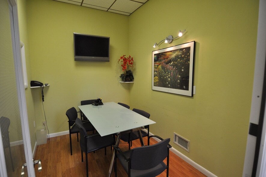 More Photos Of 15 N 5th St, Saddle Brook Office For Lease