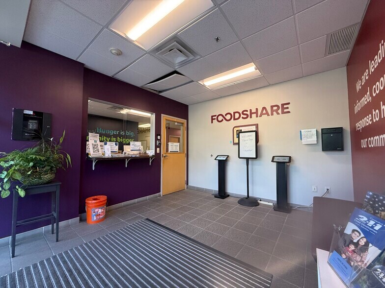 More Photos Of 450 Woodland Ave, Bloomfield Warehouse For Sale