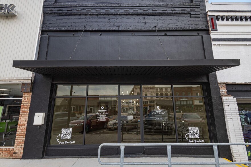 More Photos Of 110 E Main St, Whitesboro Storefront For Lease