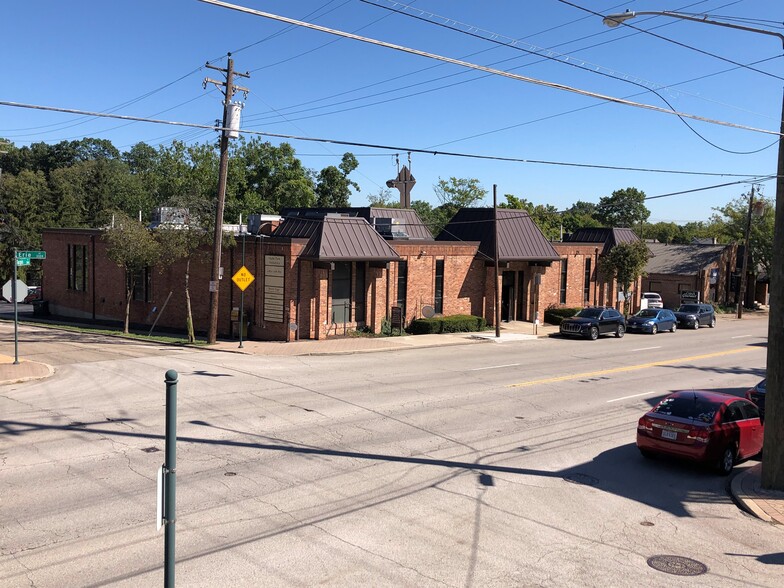 Primary Photo Of 3330 Erie Ave, Cincinnati Office For Lease