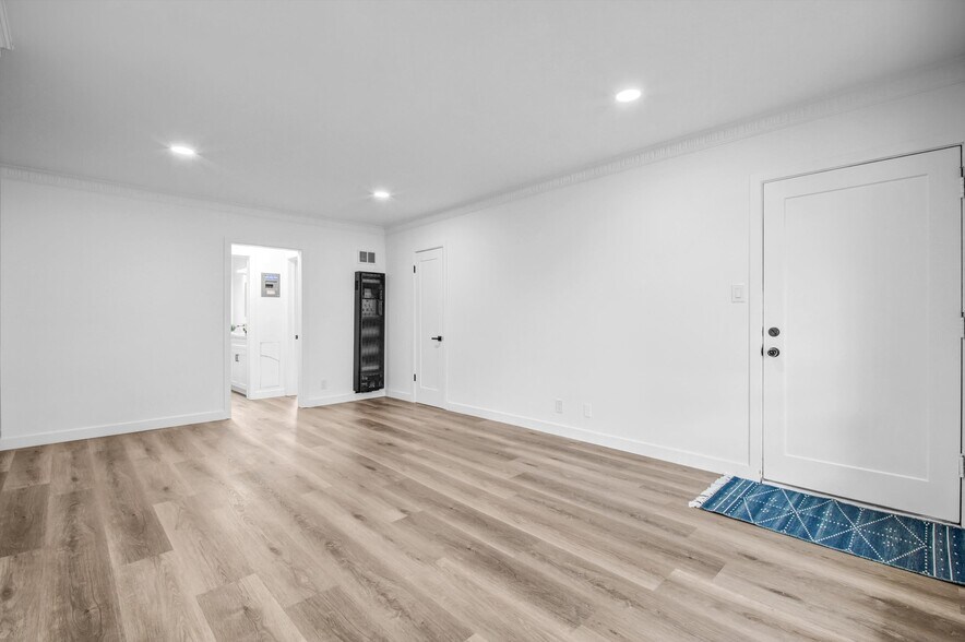 More Photos Of 4936 Coliseum St, Los Angeles Multifamily For Sale