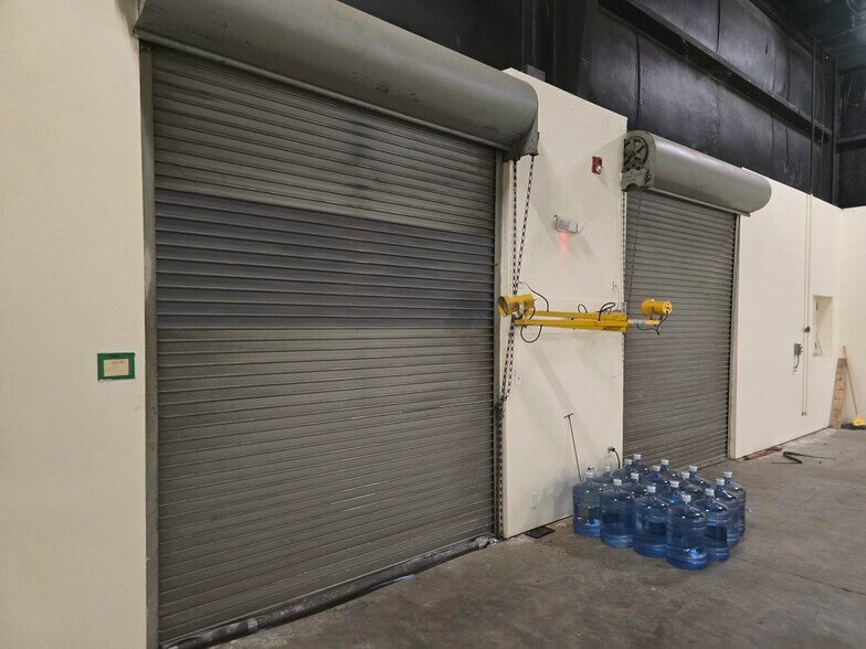 More Photos Of 800 Calcasieu Rd, Iowa Distribution For Lease