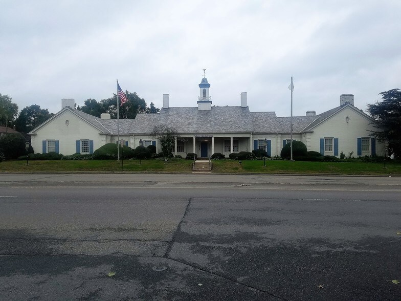 Primary Photo Of 1059 Bloomfield Ave, West Caldwell Bank For Lease