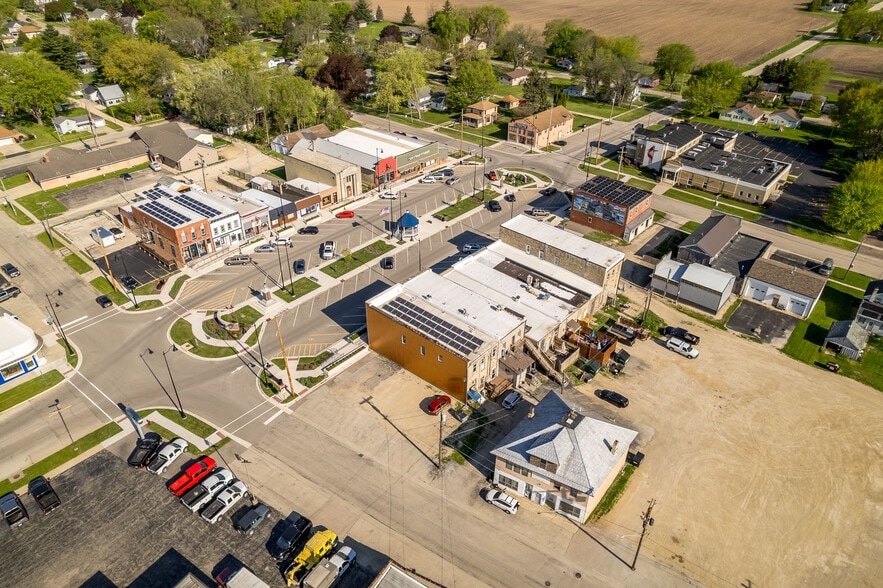 More Photos Of 415 N Center St, Durand General Retail For Sale