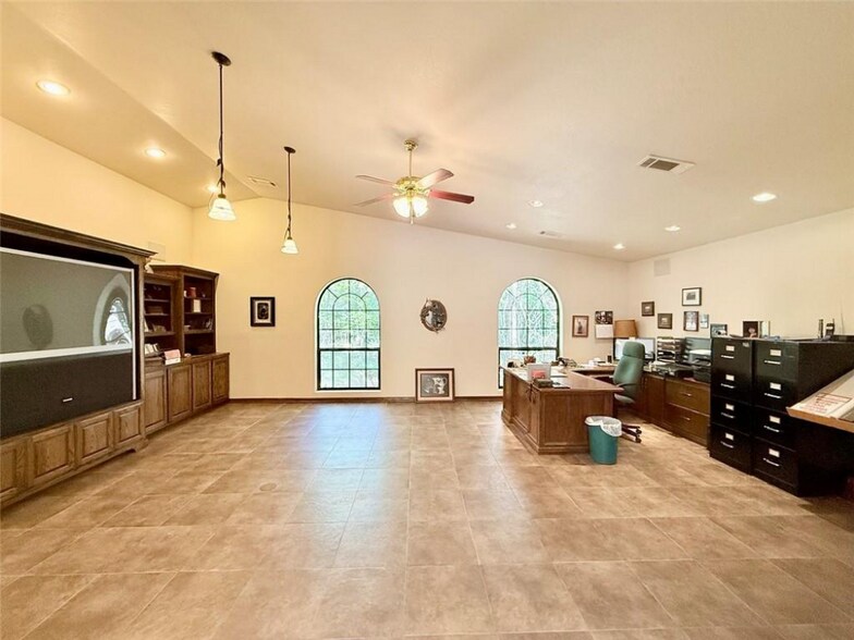 More Photos Of 15288 AR-22, Dardanelle Office For Sale