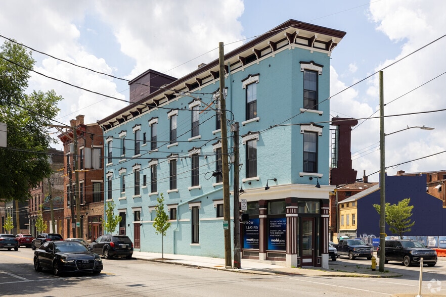More Photos Of 1822 Vine St, Cincinnati Storefront Retail Residential For Lease