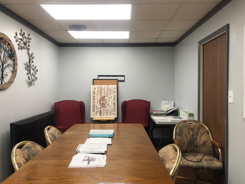 More Photos Of 1930 NW Ferris Ave, Lawton Loft Creative Space For Lease