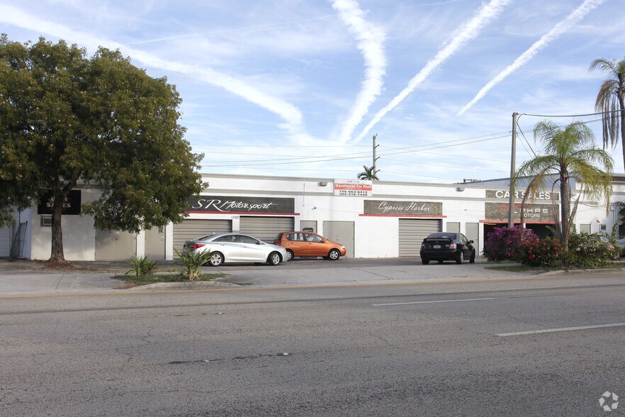 More Photos Of 1301 S Dixie Hwy E, Pompano Beach Manufacturing For Sale