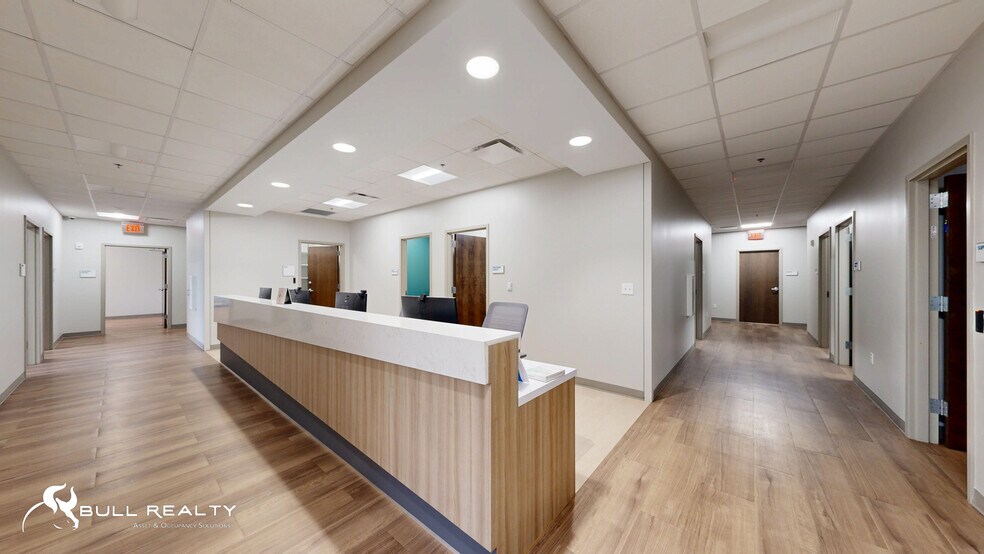 More Photos Of 34 Upper Riverdale Rd, Riverdale Medical For Lease