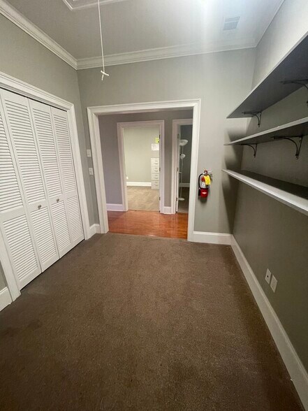 More Photos Of 327 Dahlonega Rd, Cumming Medical For Lease