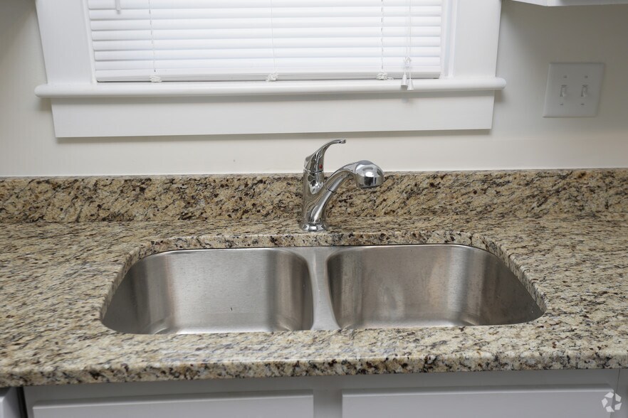 More Photos Of 30 Allen Ave, Asheville Apartments For Sale