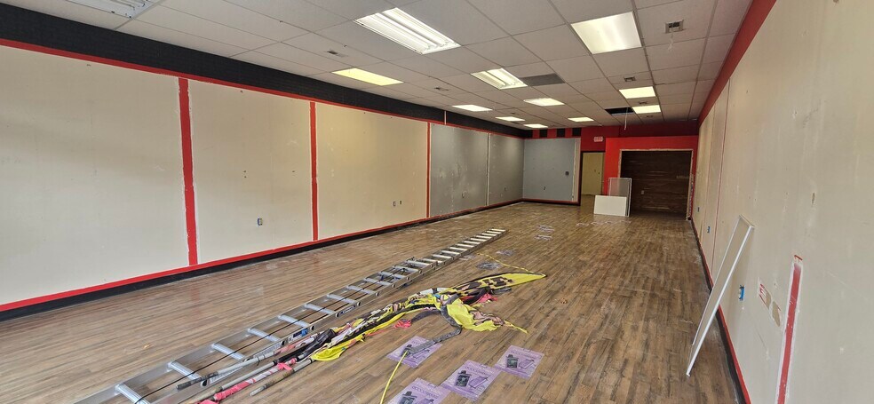 More Photos Of 1883 Robert C Byrd Dr, Beckley Freestanding For Lease