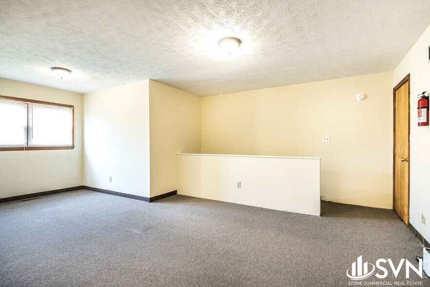 More Photos Of 220 Big Run Rd, Lexington Light Manufacturing For Lease