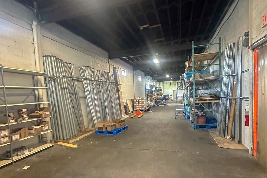 More Photos Of 302 E Locust St, Scranton Warehouse For Lease