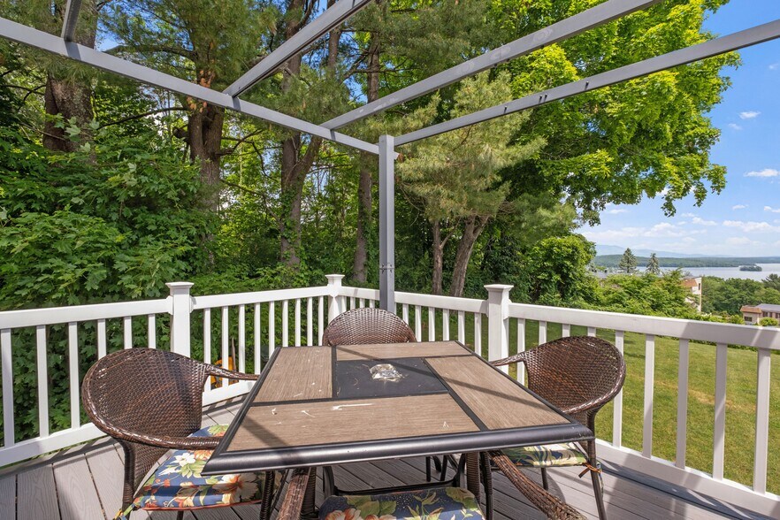 More Photos Of 291 Endicott St N, Laconia Hotel For Sale