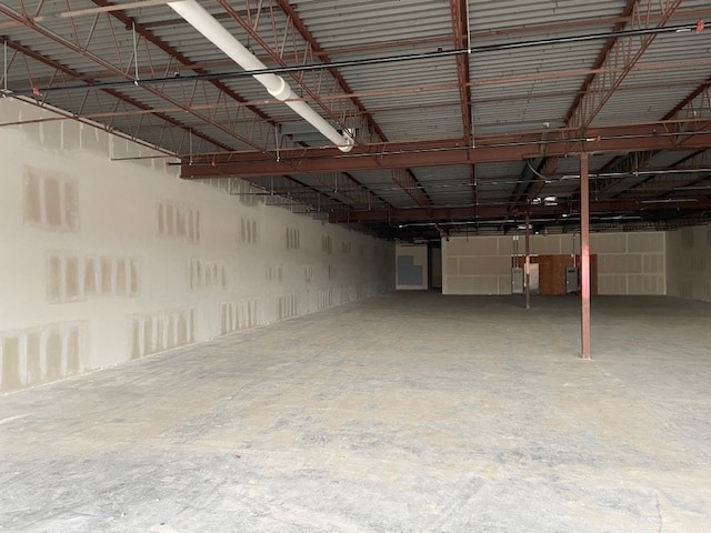 More Photos Of 831-923 W Clairemont Ave, Eau Claire Storefront For Lease