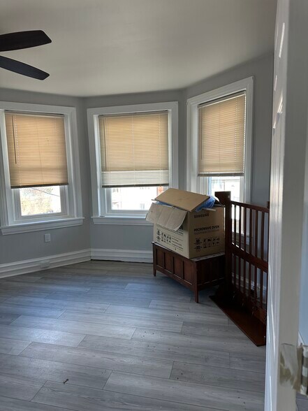 More Photos Of 800 Dekalb St, Bridgeport Storefront Retail Residential For Sale