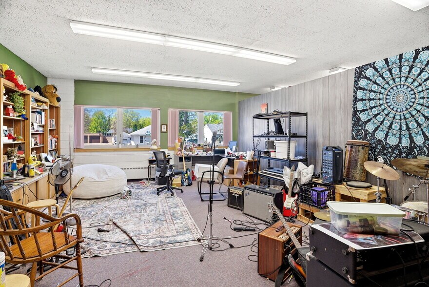 More Photos Of 6541 16TH Ave S, Richfield Schools For Lease
