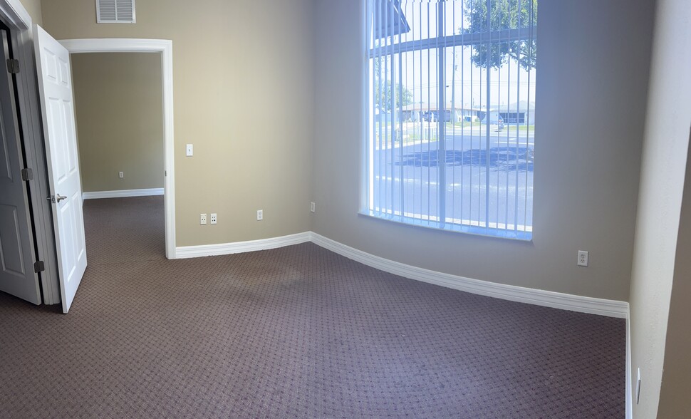 More Photos Of 6105 Deltona Blvd, Spring Hill Office For Lease