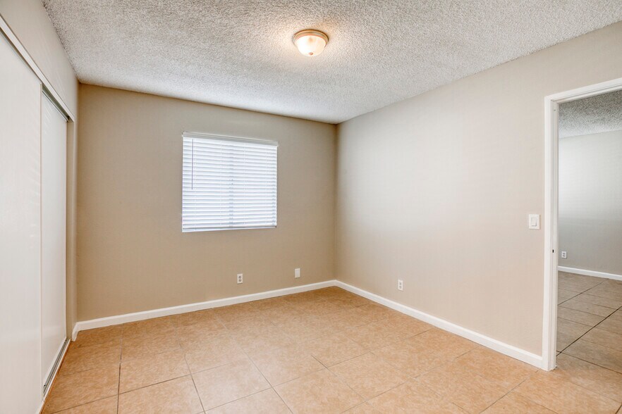 More Photos Of 317 S 9th St, Las Vegas Apartments For Sale