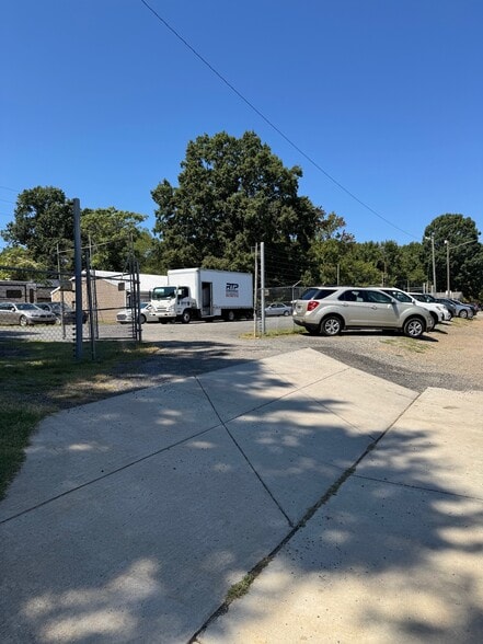 More Photos Of 2225 W Sugar Creek Rd, Charlotte Freestanding For Sale