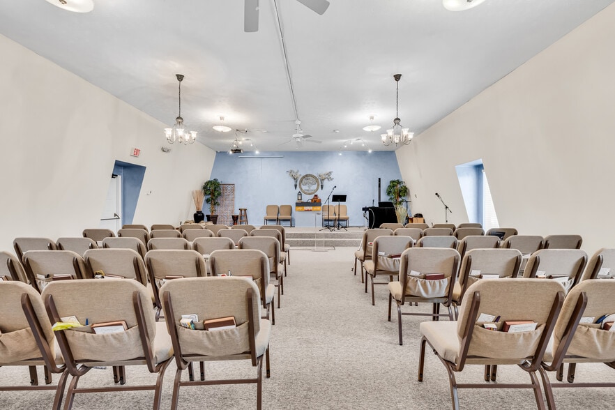 More Photos Of 4277 Columbus Pike, Delaware Religious Facility For Sale