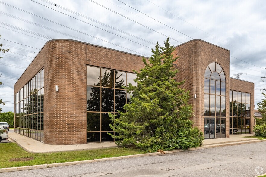 Primary Photo Of 30 Concourse Gate, Nepean Office For Sale