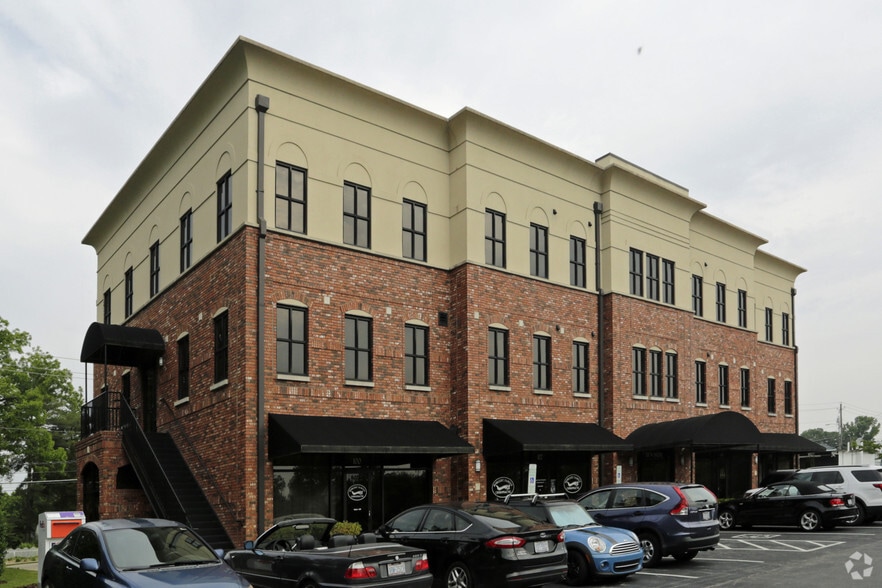 More Photos Of 320 N Salem St, Apex Office For Lease