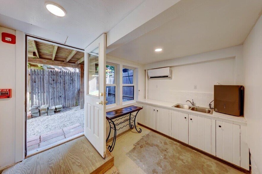 More Photos Of 313 Main St, Wellfleet Storefront Retail Residential For Sale