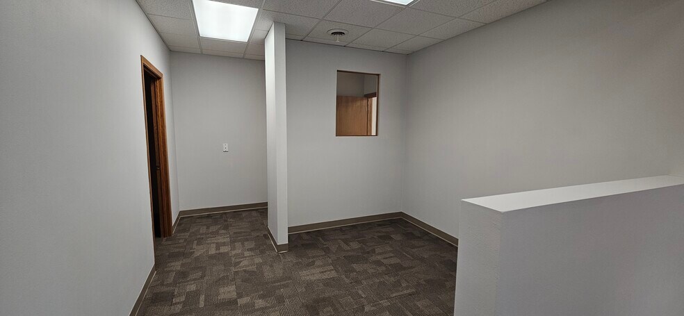 More Photos Of 705 S Barstow St, Eau Claire Storefront For Lease