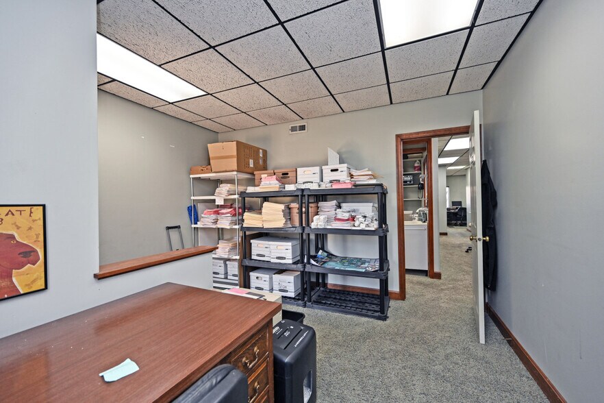 More Photos Of 4725 Cornell Rd, Blue Ash Office For Sale