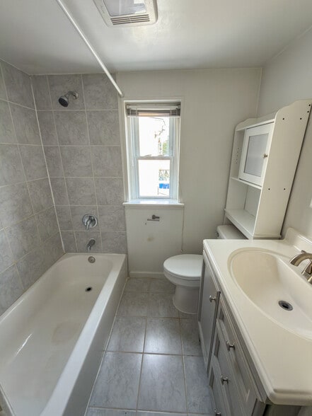 More Photos Of 3547 Chestnut Ave, Baltimore Storefront Retail Residential For Sale