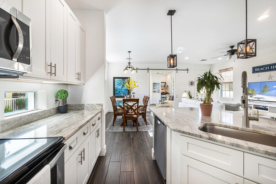 More Photos Of 2974 Van Buren Ave, Naples Storefront Retail Residential For Sale