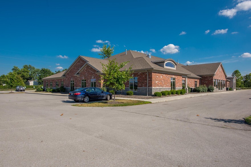 More Photos Of 4525 Wathen Dr, Hilliard Storefront Retail Office For Lease