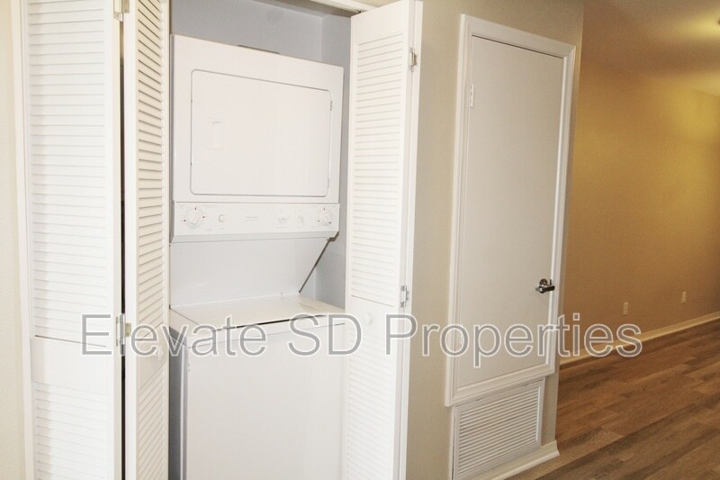 More Photos Of 819-825 D Ave, National City Apartments For Lease