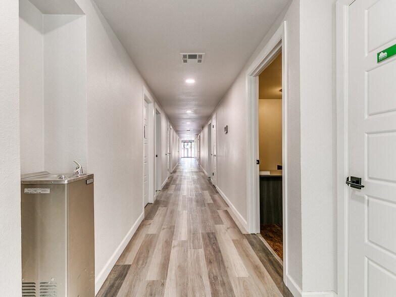 More Photos Of 2520 NW 39th St, Oklahoma City Office For Sale