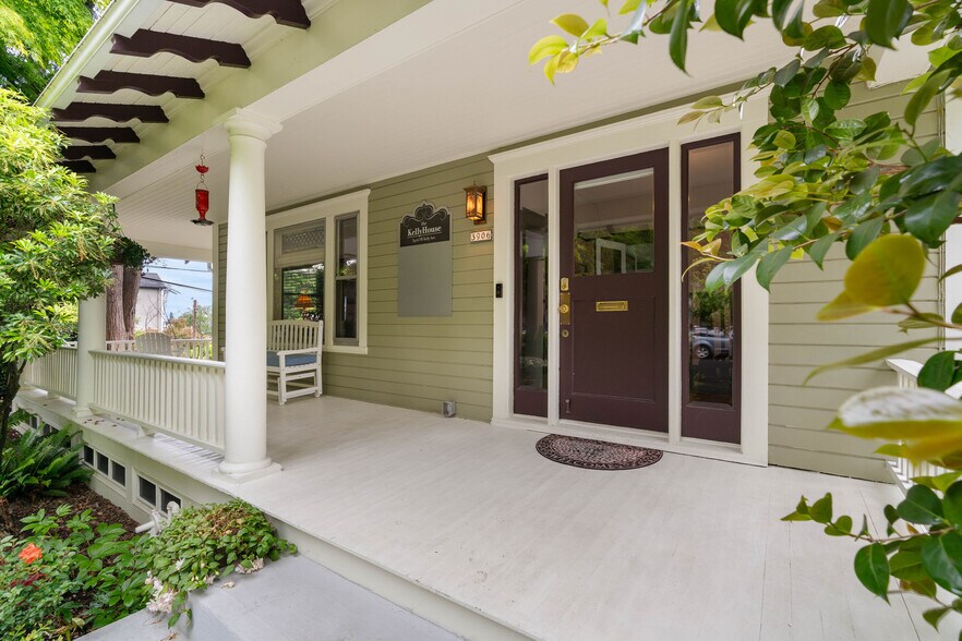 More Photos Of 3906 SW Kelly Ave, Portland Medical For Sale
