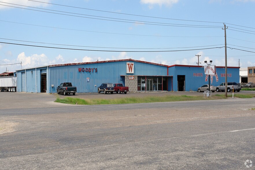 Primary Photo Of 6550 Leopard St, Corpus Christi Warehouse For Sale