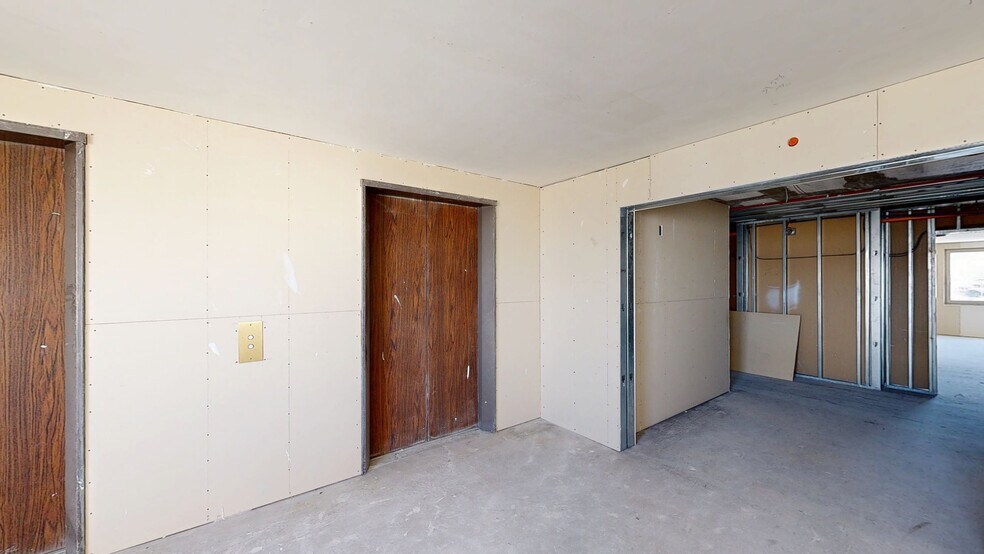 More Photos Of 600 S Carson St, Carson City Hotel For Sale
