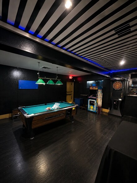 More Photos Of 451 N Main St, Akron Freestanding For Sale