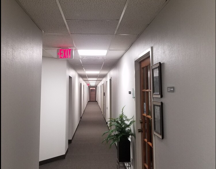 More Photos Of 4068 Mt Royal Blvd, Allison Park Medical For Lease